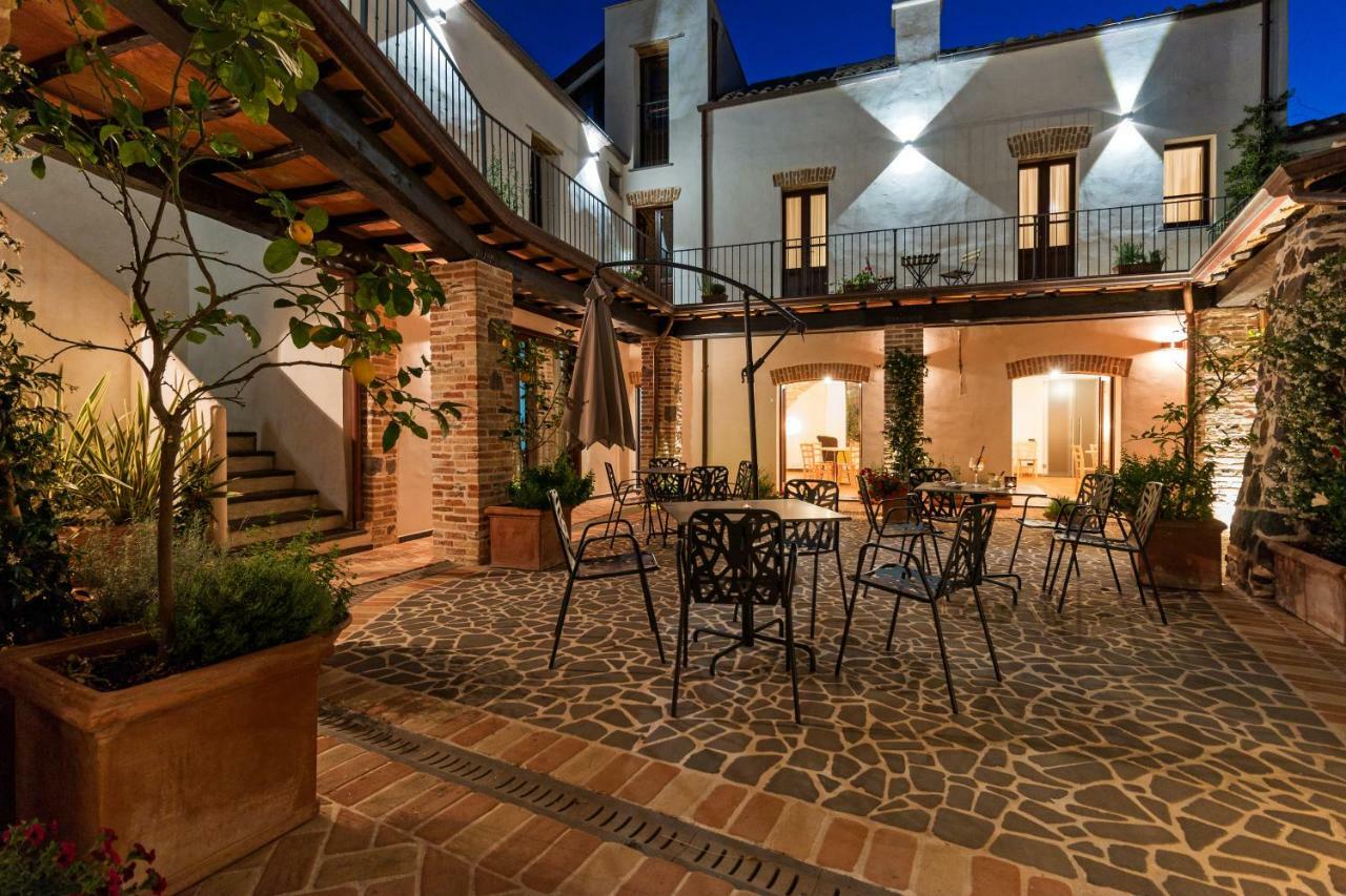 Domo Pro Vois Hotel Orosei Luaran gambar